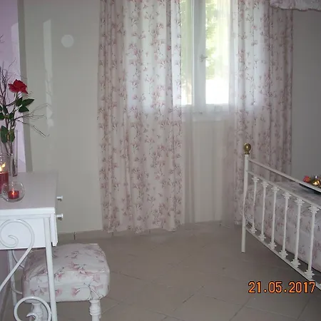 Iris דירה Apolpaina